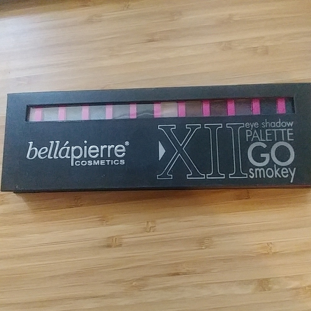 XII Eyeshadow Palette Go Smokey